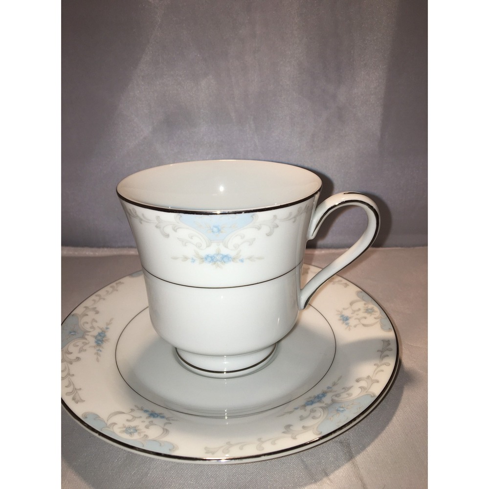 Fine China by Fashion Royale M-5915 tea cup and saucer